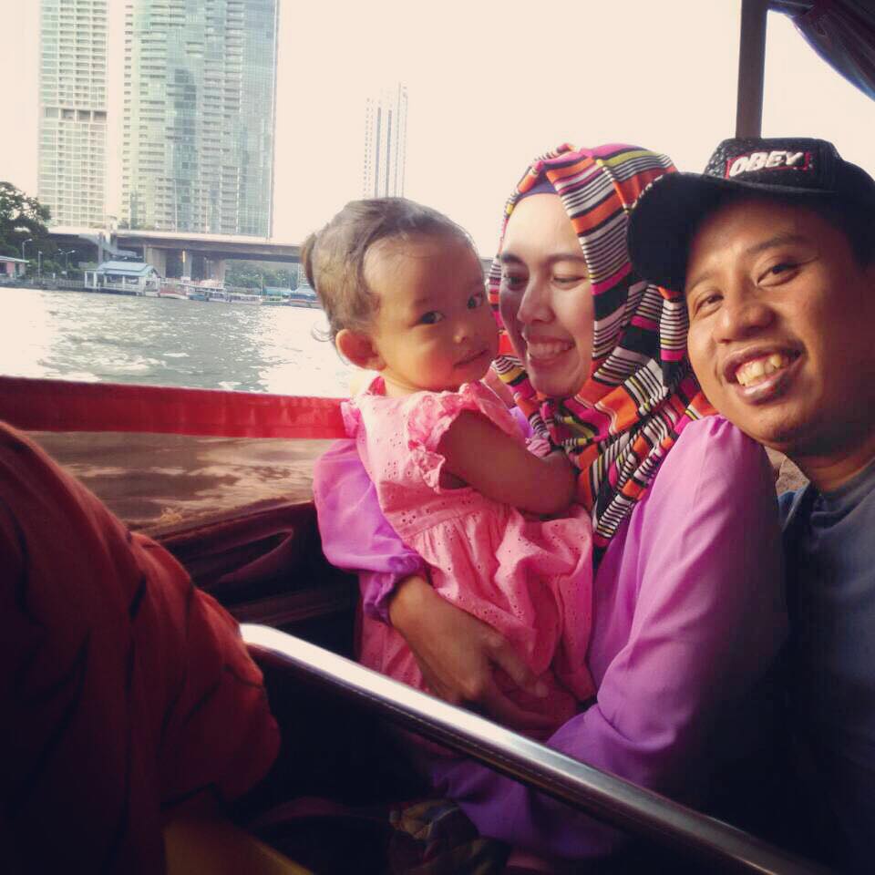 Keseimbangan itu bisa ada di dekat keluarga, mengerjakan hobi dan bermain bersama teman :)