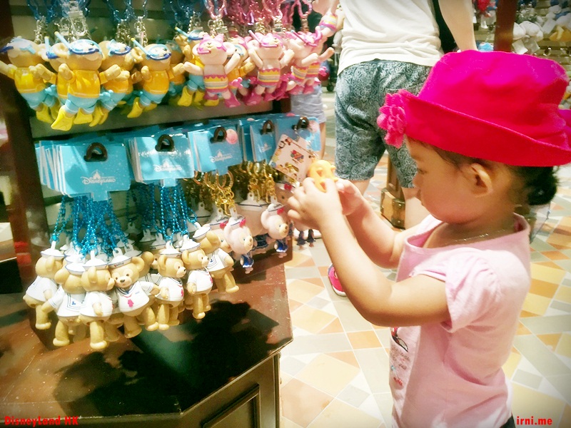 Katniss mau beli semuanya maaaaa :P